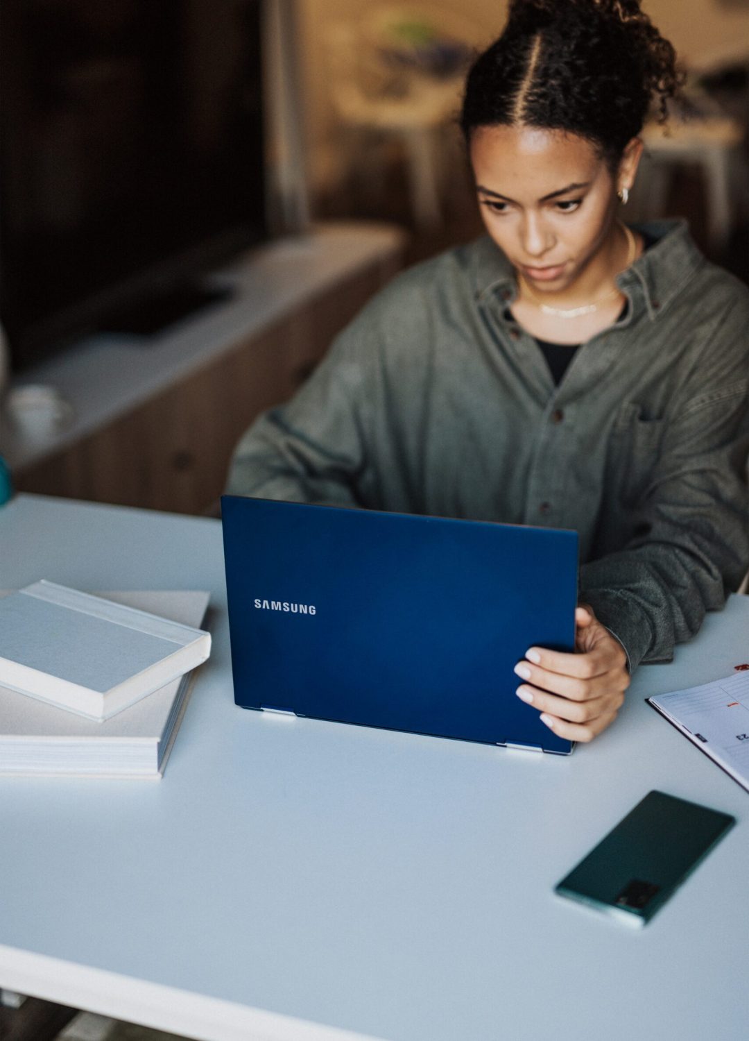 windows-J5CEXgcJB8A-unsplash